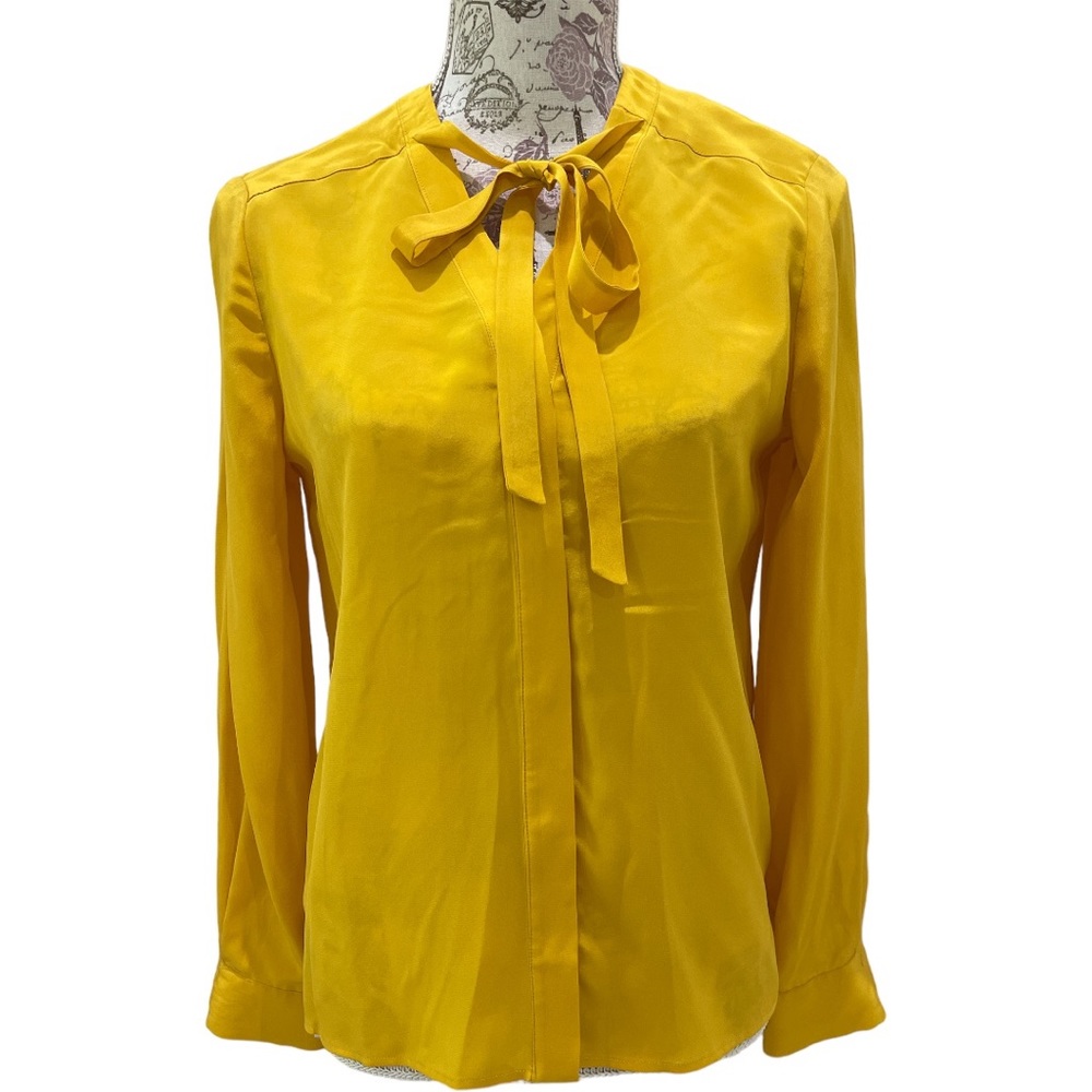 Gorgeous Antonio Melani 100% Silk Blouse.